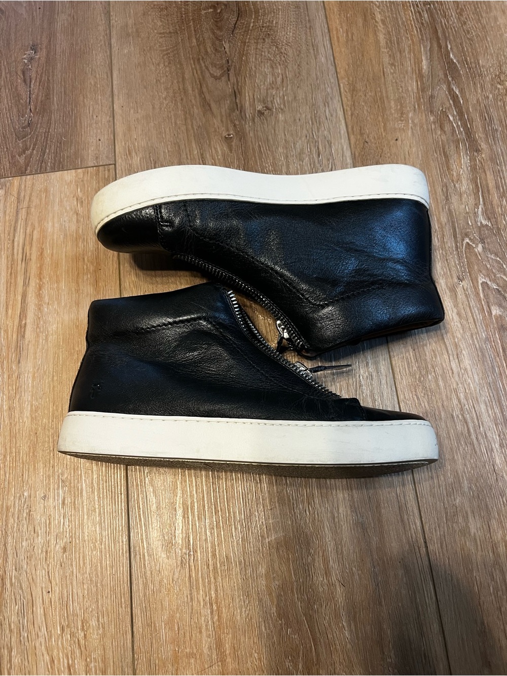 Frye Lena Zip High-Top Leather Sneakers size 9
